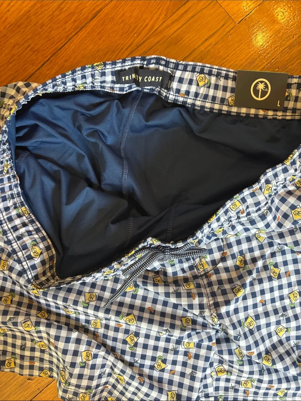 NWT Men’s Gingham Blue Swim Trunks in Classic Cocktail Print - Large
